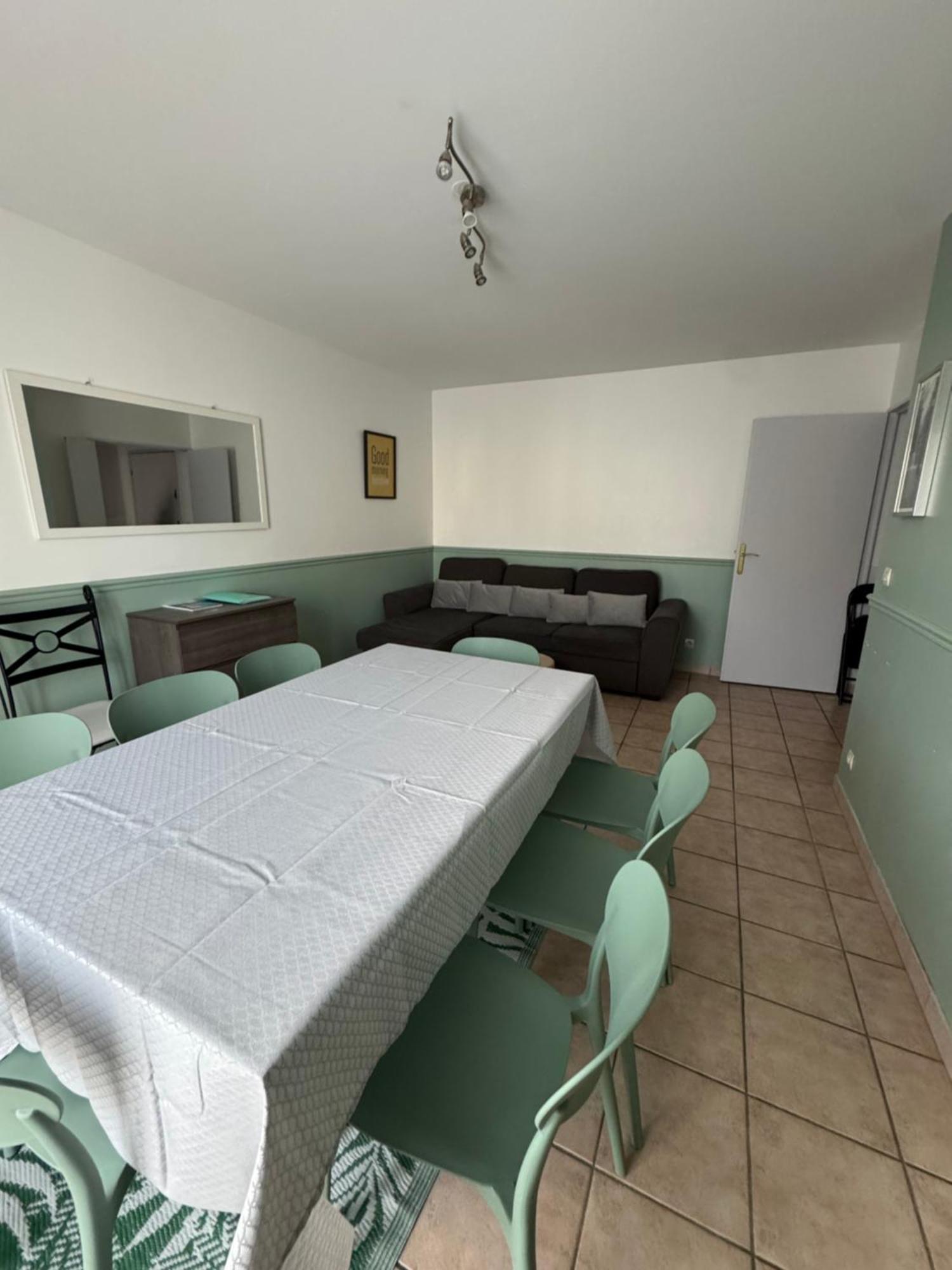 שסי Disney, Very Nice 2 Bedrooms Family Apartment, Wifi, Netflix 8 Pers מראה חיצוני תמונה
