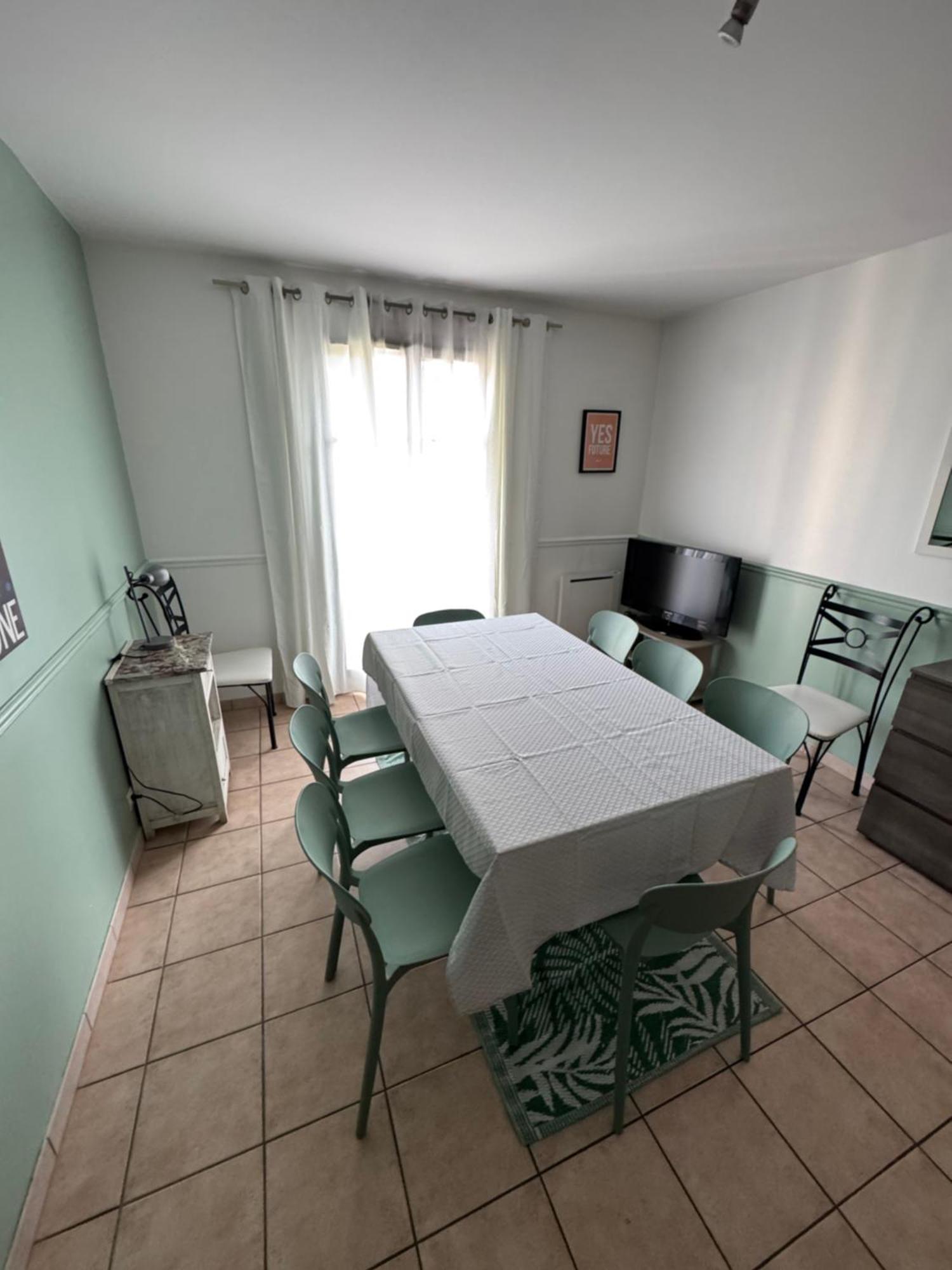 שסי Disney, Very Nice 2 Bedrooms Family Apartment, Wifi, Netflix 8 Pers מראה חיצוני תמונה